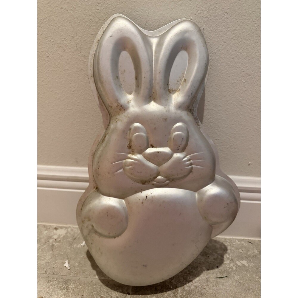 Vintage Wilton - Easter Bunny Cake Pan - Rabbit- Easter - 1979 #502-1913 - Cake